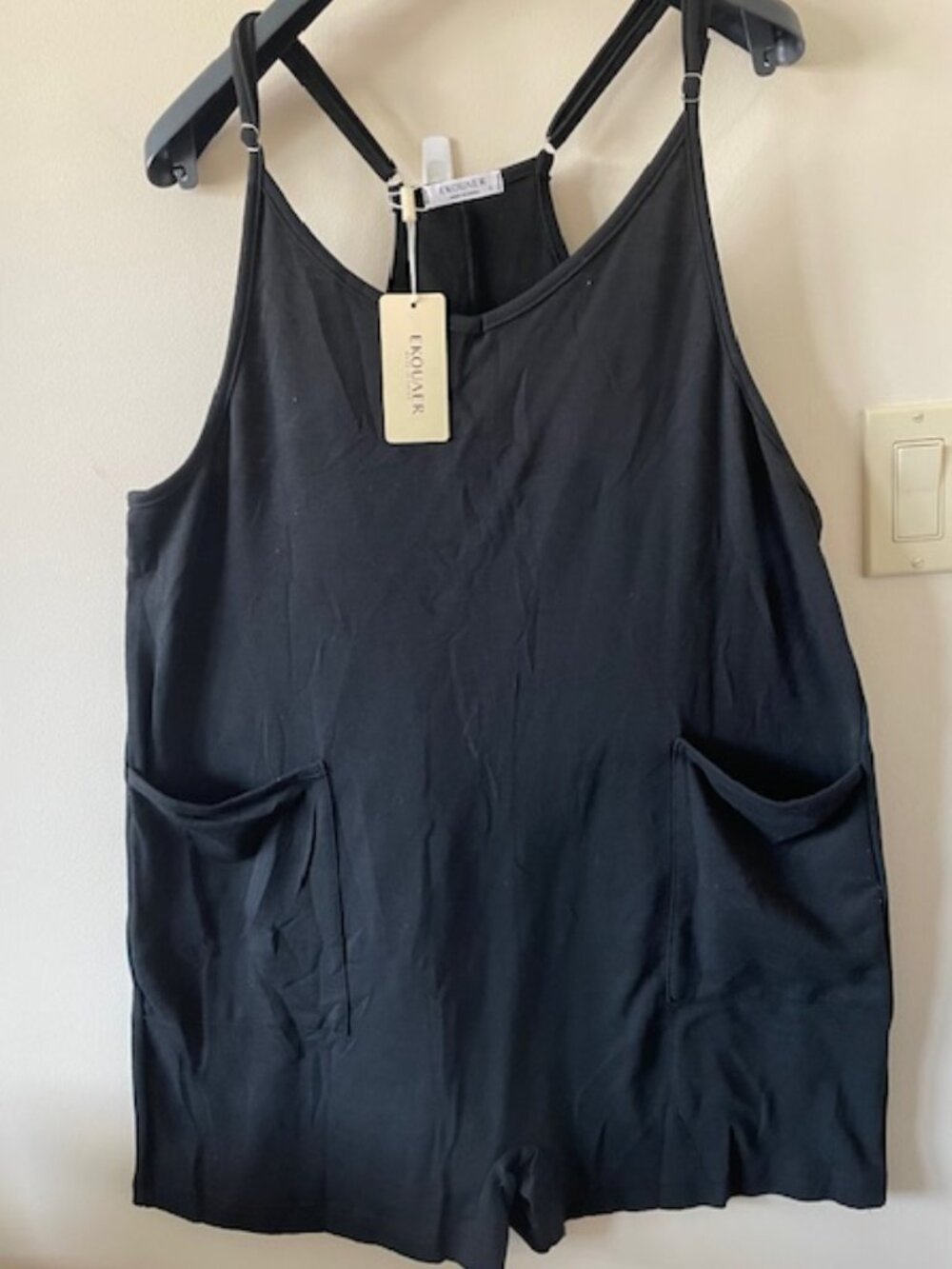 Ekouaer Black Women’s Romper Sz L ,V-Neck , Front Pockets  NWT